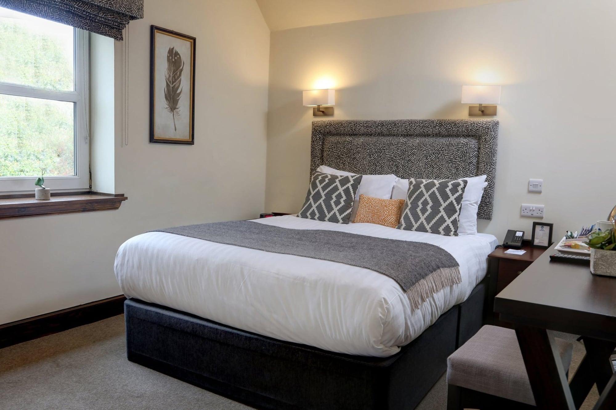 Best Western The Crianlarich Hotel Exterior photo