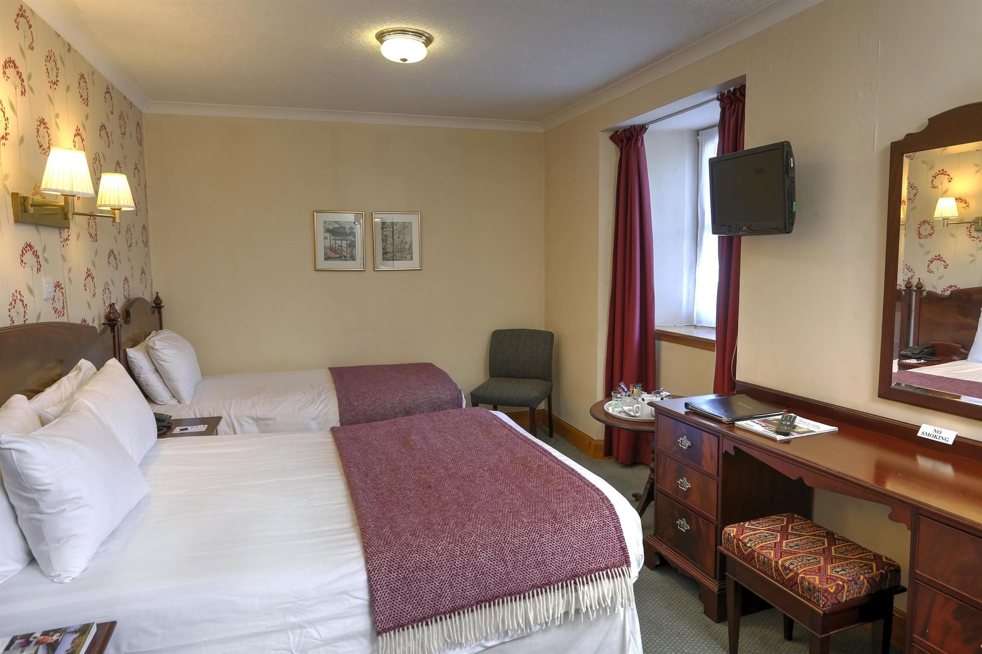 Best Western The Crianlarich Hotel Exterior photo